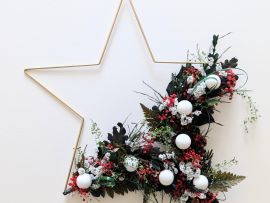 Étoile ornée de fleurs stabilisées pour décoration de Noël Céleste par Flora Paris