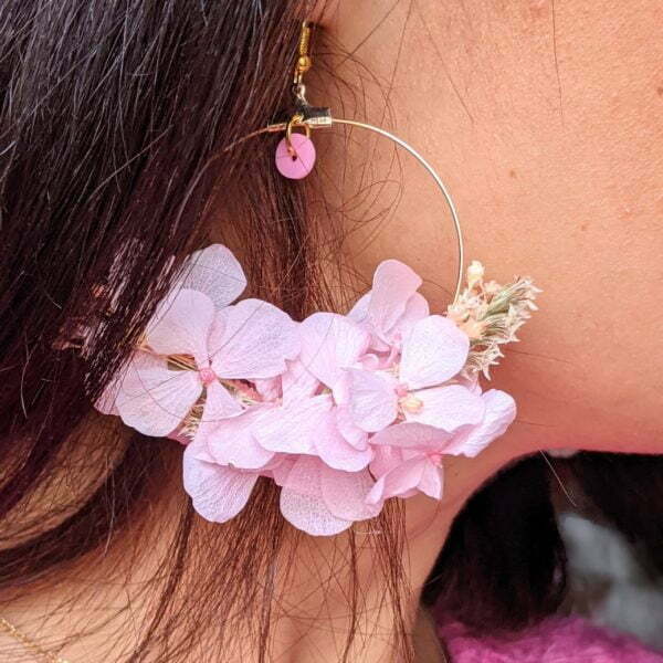 Boucles d’oreilles créoles en fleurs stabilisées, Katy - Flora Paris