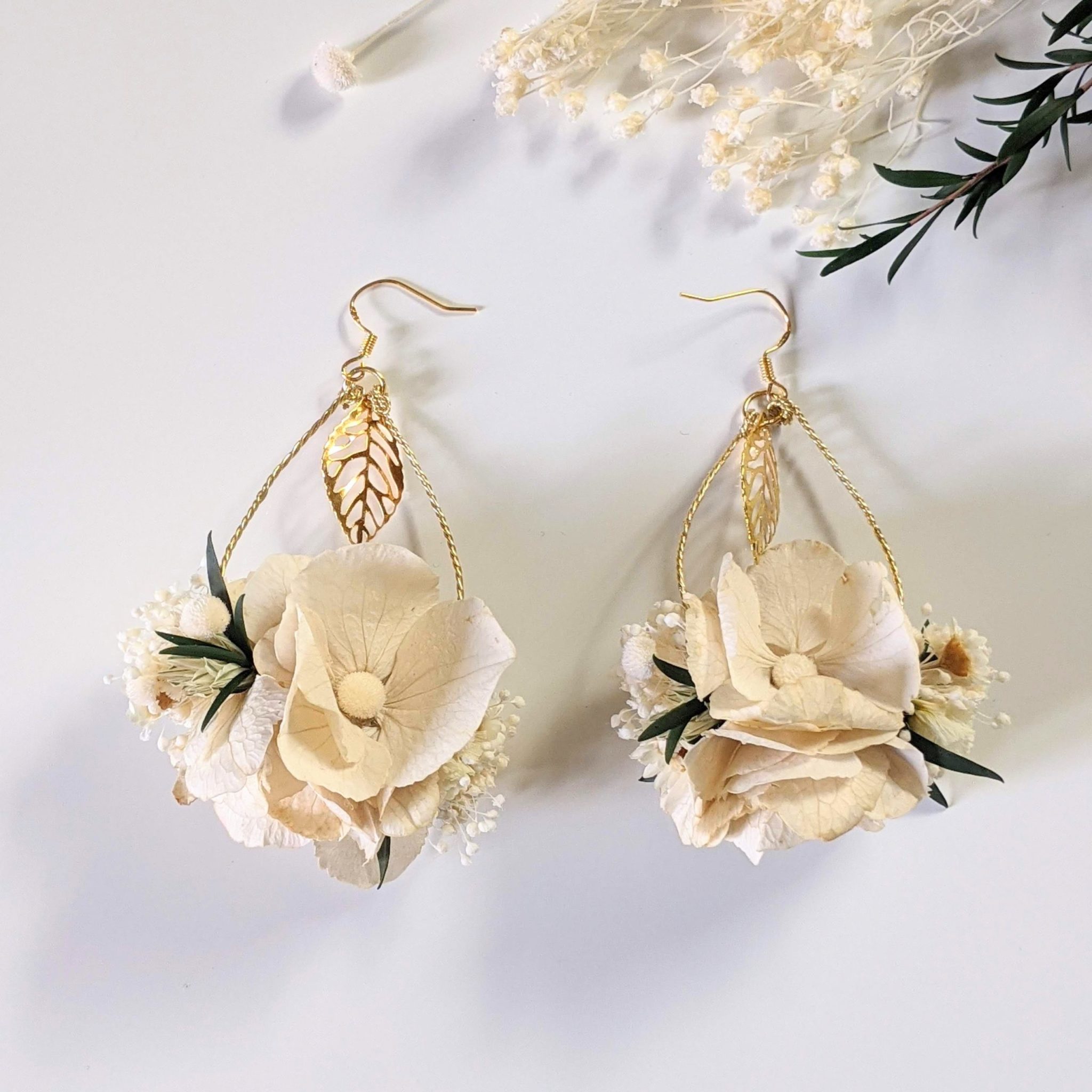 Boucles d’oreilles de mariée artisanales en fleurs séchées & fleurs