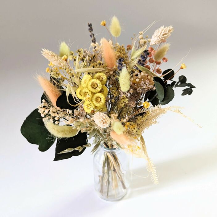 Petit bouquet de fleurs séchées naturelles aux tons ensoleillés avec vase en verre transparent, Limone 2