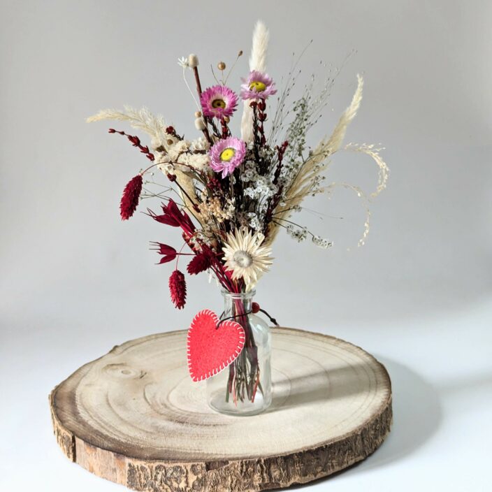 Petit bouquet de fleurs séchées rouges et beiges pour décoration d’intérieur, Dita 2